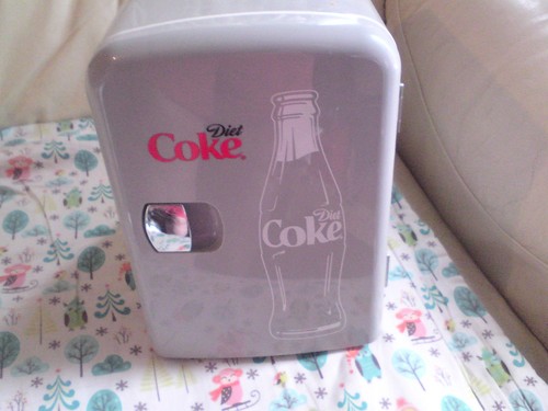Diet coke mini fridge vgc - coke,